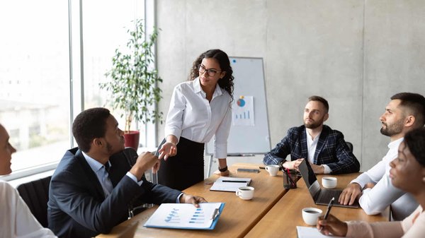 Comment on appelle le propriétaire d'une entreprise ?